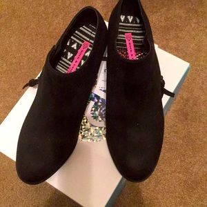Rock & Candy “Lotte ” black booties size 11 M